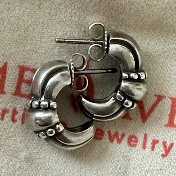 🤍 - Picture 3 of 3